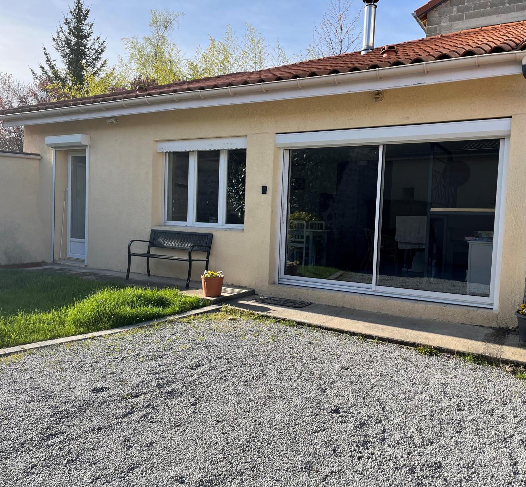 Jolie Maison De Campagne, Compostelle Soleymieux Exterior foto